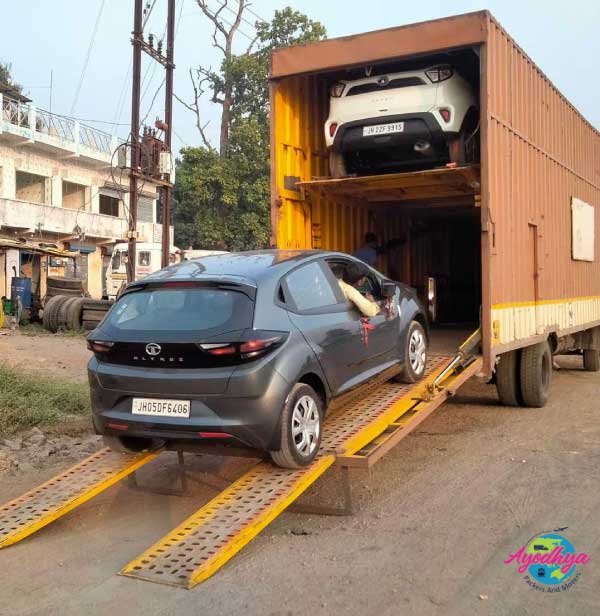 Car transport in Sagar
